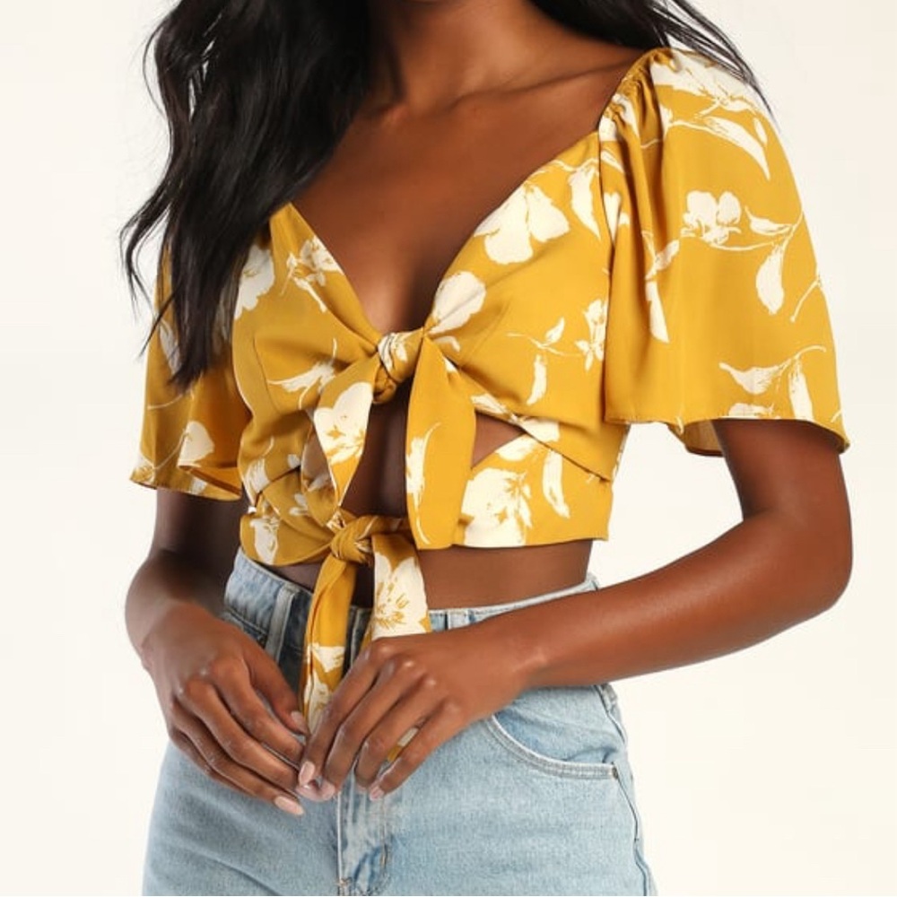 Tied for First Floral Print Tie Front Crop Top